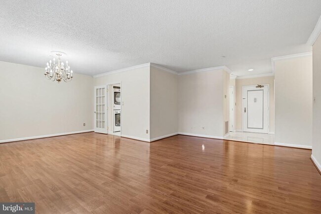 Building Photo - 3709 S George Mason Dr