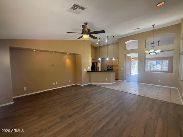 Foto del edificio - 364 W Thompson Pl