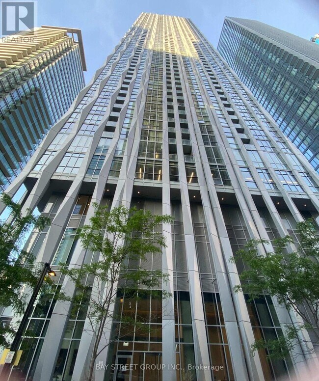 Photo du bâtiment - 1 Yorkville Ave