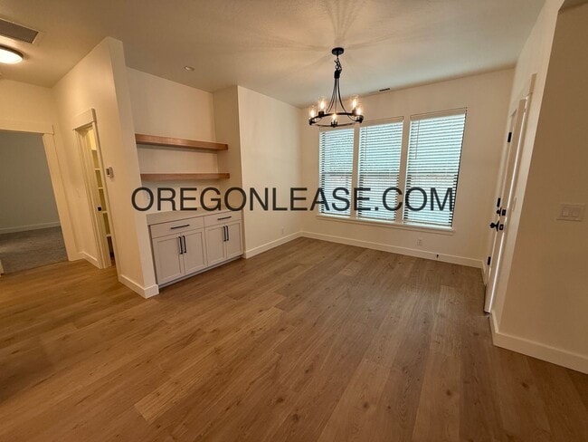 Building Photo - Santa Clara area 3/2 1800sf