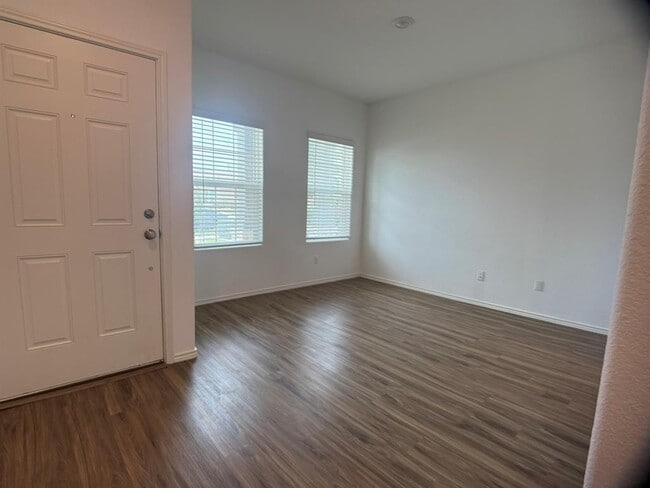 Building Photo - 153 Cherry Ridge Rd