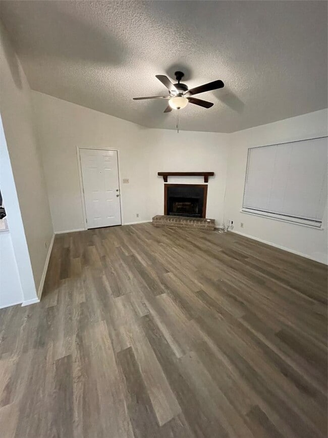 Building Photo - 6206 Linda Ln