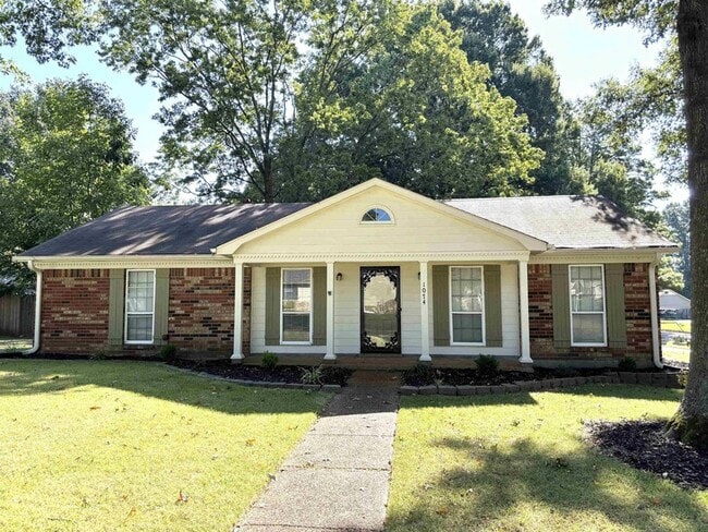 Photo - 1074 Tararidge Drive House