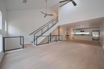 Building Photo - 1330 Rosalie St