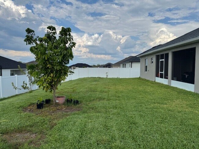Foto del edificio - Like new, 2023 construction, four bedroom,...