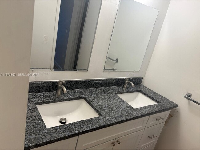 Building Photo - 3301 Spanish Moss Terrace