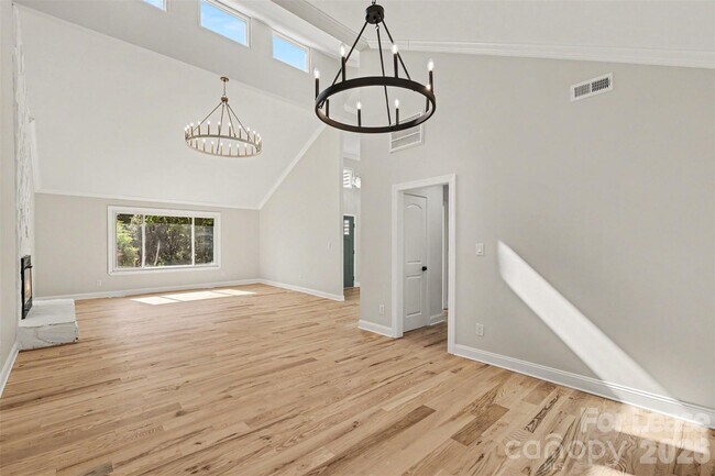 Foto del edificio - 9606 Fairway Ridge Rd