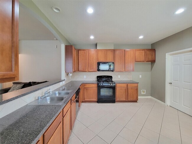 Foto del edificio - 25223 Hazel Ranch Dr