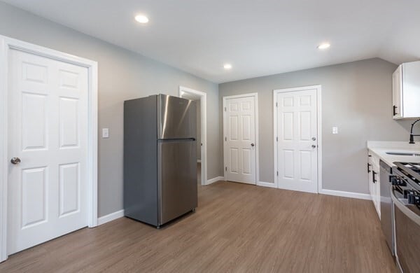 Building Photo - 31 Hicks St