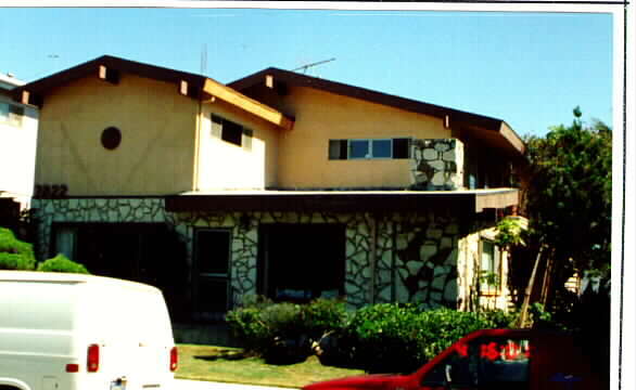 Foto del edificio - 7822 W Manchester Ave