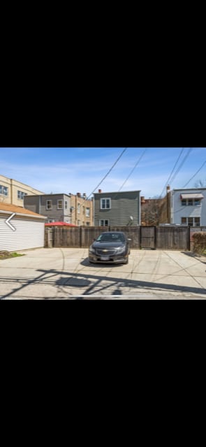 Building Photo - 4614 N Saint Louis Ave