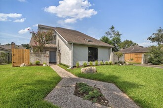 Building Photo - 3218 Freshmeadows Dr