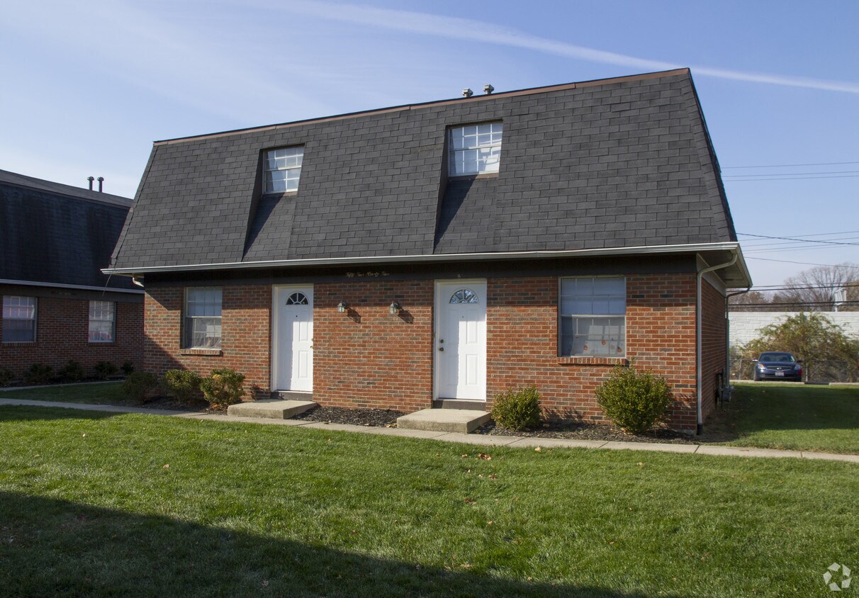 Los apartamentos de 5586-5630 Ironwood, Ct - The Grove Townhomes