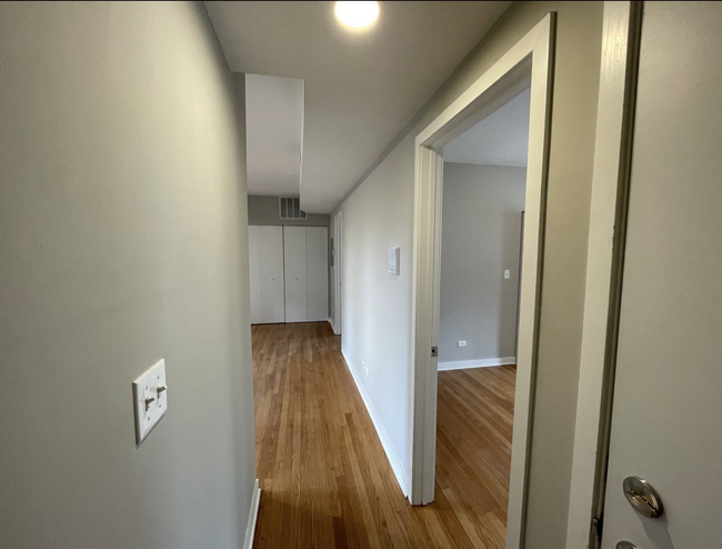 Hall/Bedroom - 3225 W Catalpa Ave