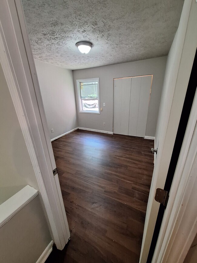 Building Photo - 3447 Cobbs Ferry Dr