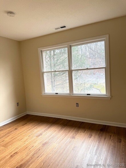 Building Photo - 25 Old Turnpike Rd