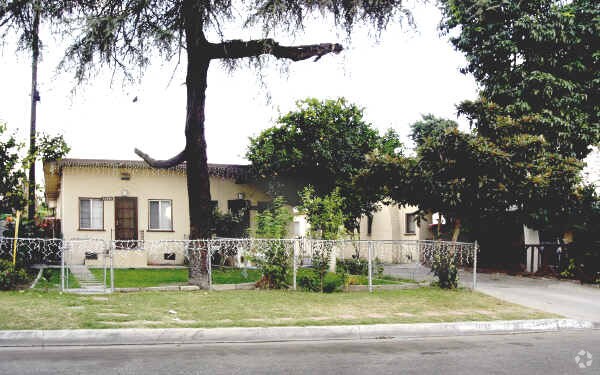 Primary Photo - 3032-3038 Seaman Ave