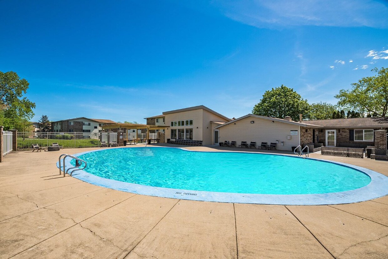 Haven Hoffman Estates Apartments in Hoffman Estates, IL