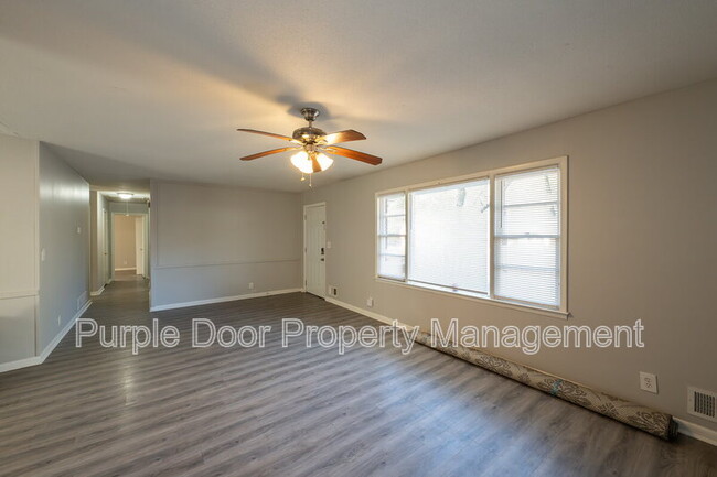 Building Photo - 465 N Hairston Rd