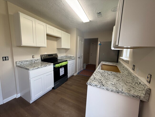 Foto del edificio - 1240 Shannon Ln