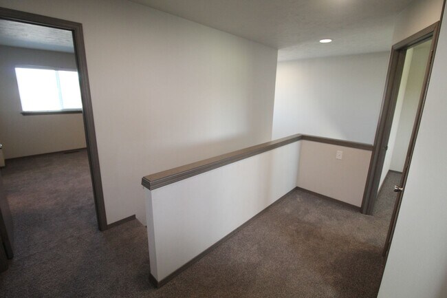 Foto del edificio - 14312 E 13th Ave