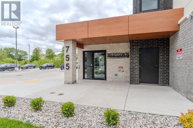 Building Photo - 705 Grand Marais Rd E