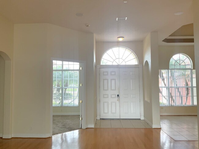 Building Photo - 10523 Bermuda Isle Dr