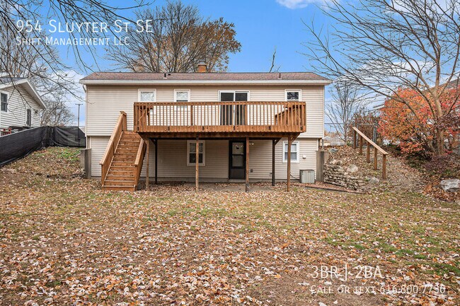 Building Photo - 954 Sluyter St SE