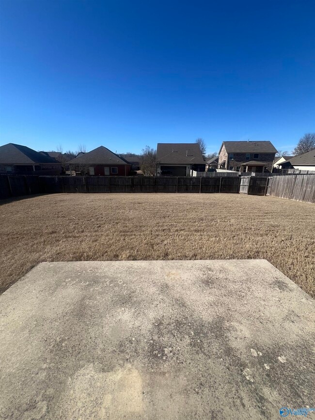 Building Photo - 8223 NW Stone Mill Dr
