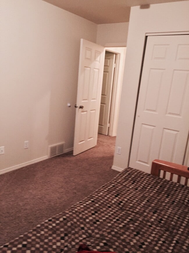 Foto del edificio - 4210 E 2nd Ave