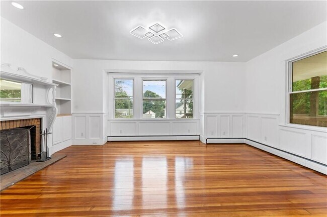 Foto del edificio - 335 Blackstone St