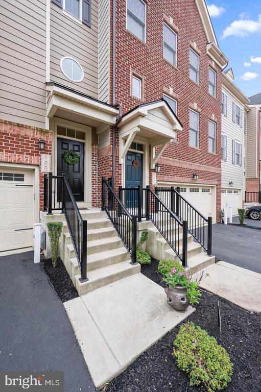 Foto del edificio - 196 Merrin Ln