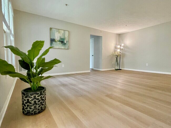Foto del edificio - 13108 Briarcliff Ter