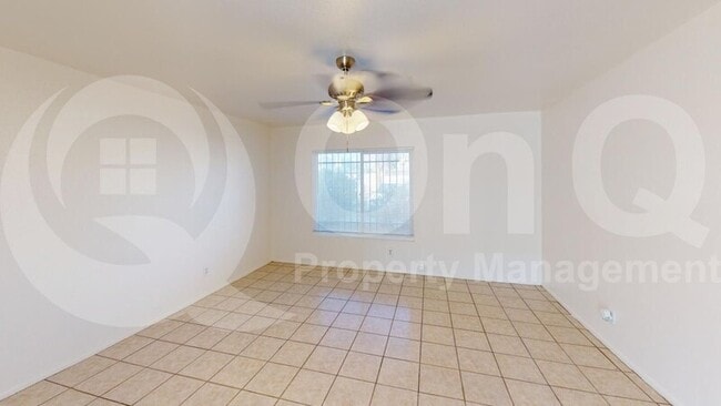 Building Photo - 3840 N 43rd Ave