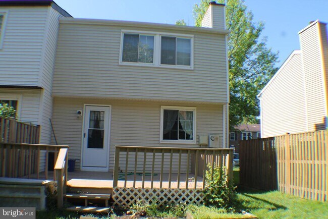 Foto del edificio - 7915 Tyson Oaks Cir