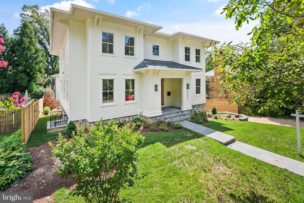 Primary Photo - 5022 Cathedral Ave NW