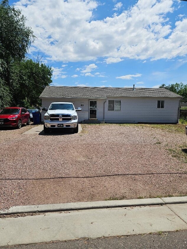 Primary Photo - 826 N Orchard Ave