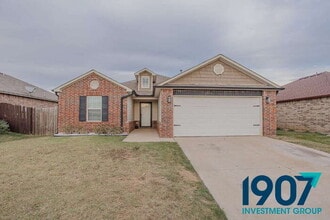 Building Photo - 2028 Concord Dr
