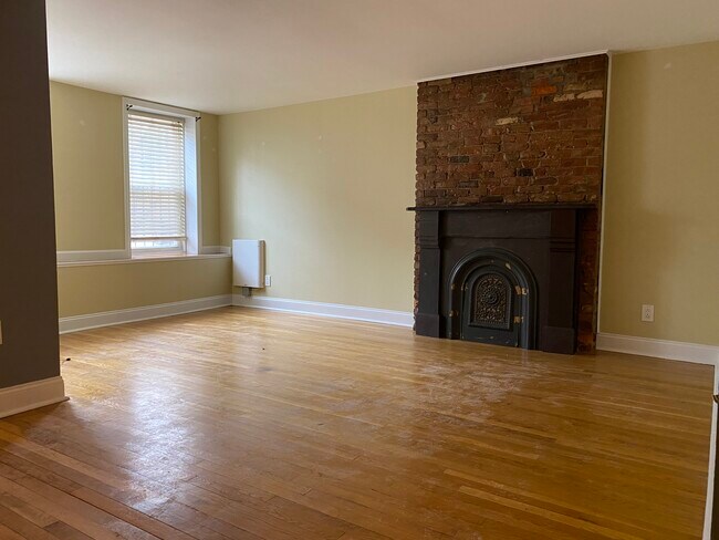 Building Photo - 334 Hudson Ave