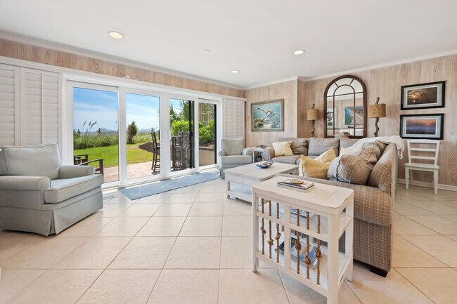 Foto del edificio - 275 Debordieu Blvd