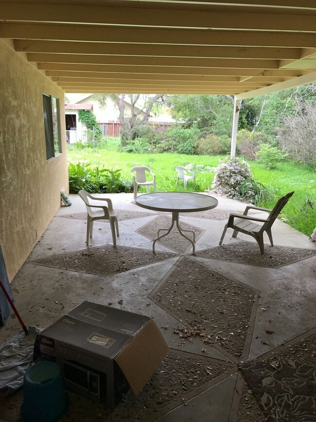 Building Photo - 2132 Price St