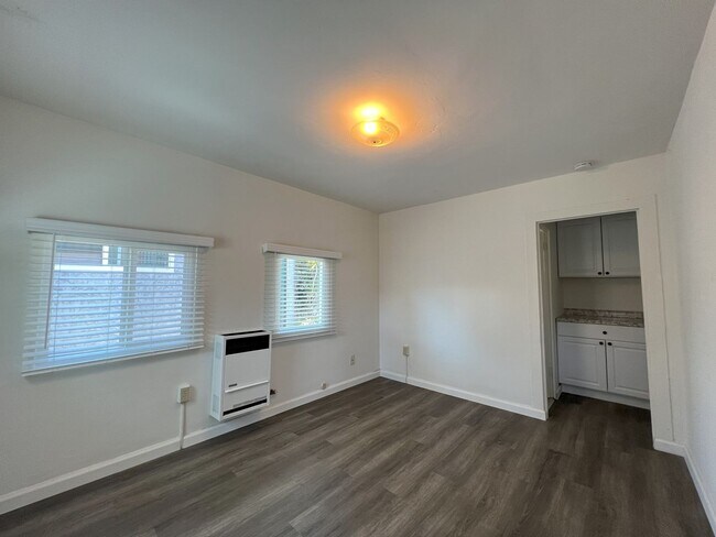 Foto del edificio - One Bedroom Unit in National City