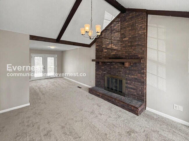 Building Photo - 617 Carson Crest Cir