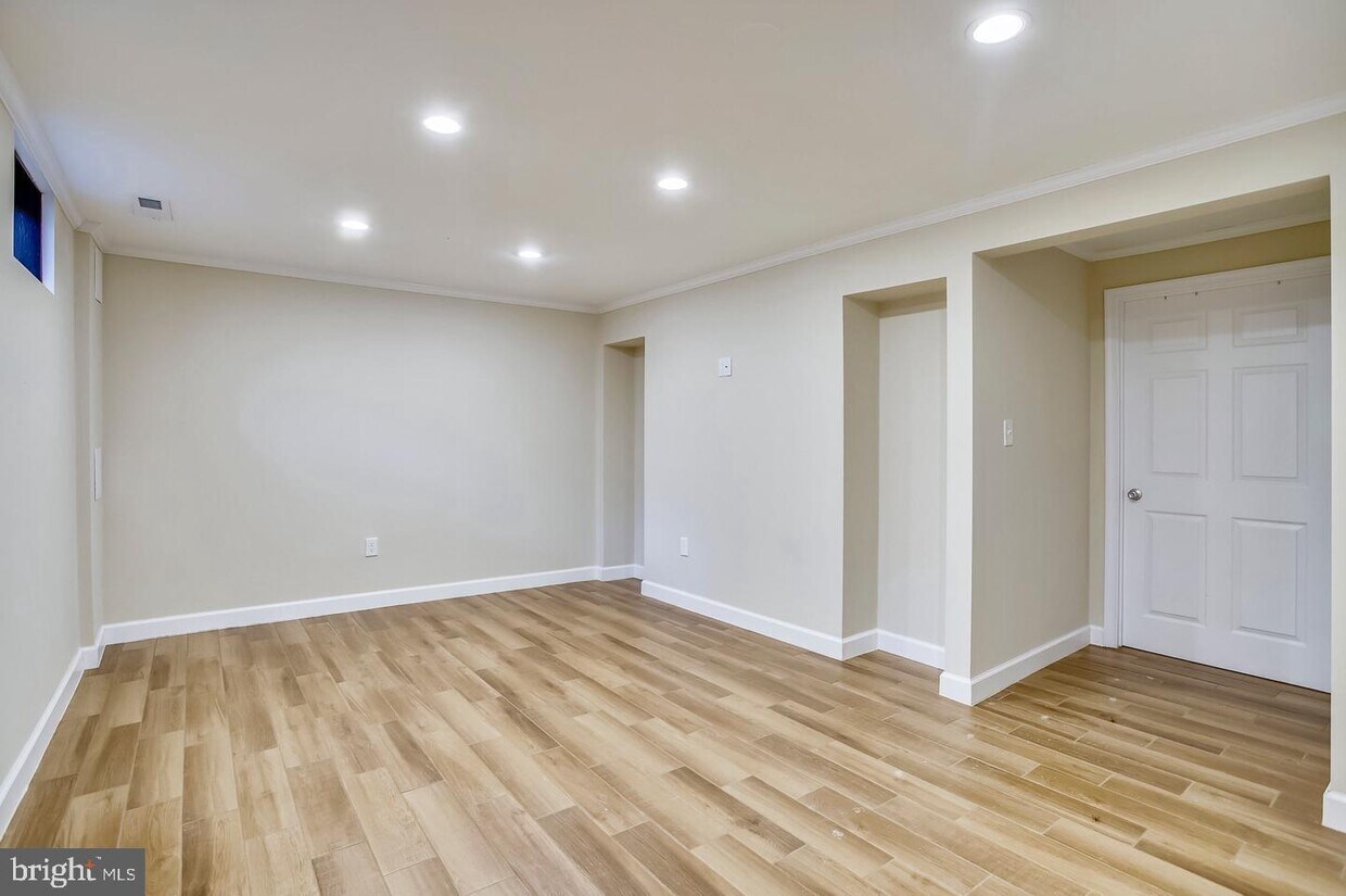 1612 Dryden Way, Crofton, MD 21114 Townhome Rentals in Crofton MD