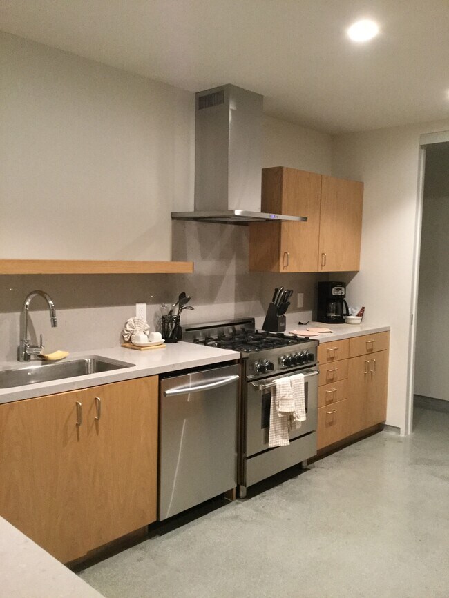Foto del edificio - 2501 Ash St