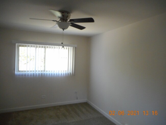 Foto del edificio - 482 Duane Terrace