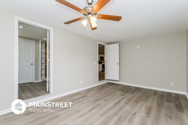 Building Photo - 1909 Glen Echo Ln