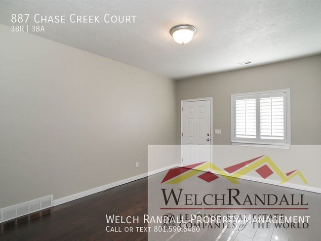 Foto del edificio - 887 Chase Brook Lane 890 E