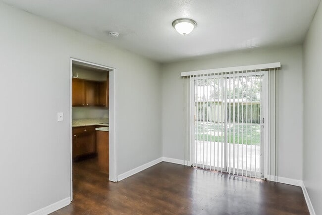 Building Photo - 5328 Windermere Dr