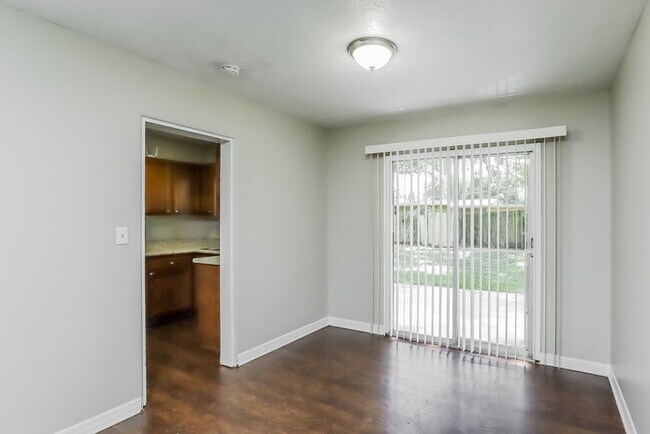 Foto del edificio - 5328 Windermere Dr